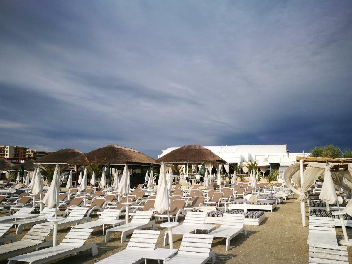 Luxury Studio 42 De Silva Mamaia Exteriör bild