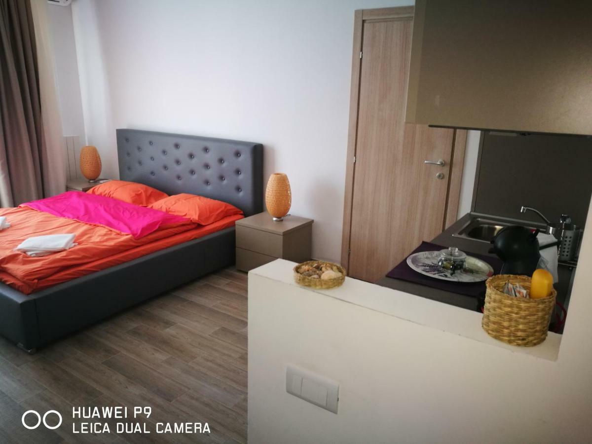 Luxury Studio 42 De Silva Mamaia Exteriör bild