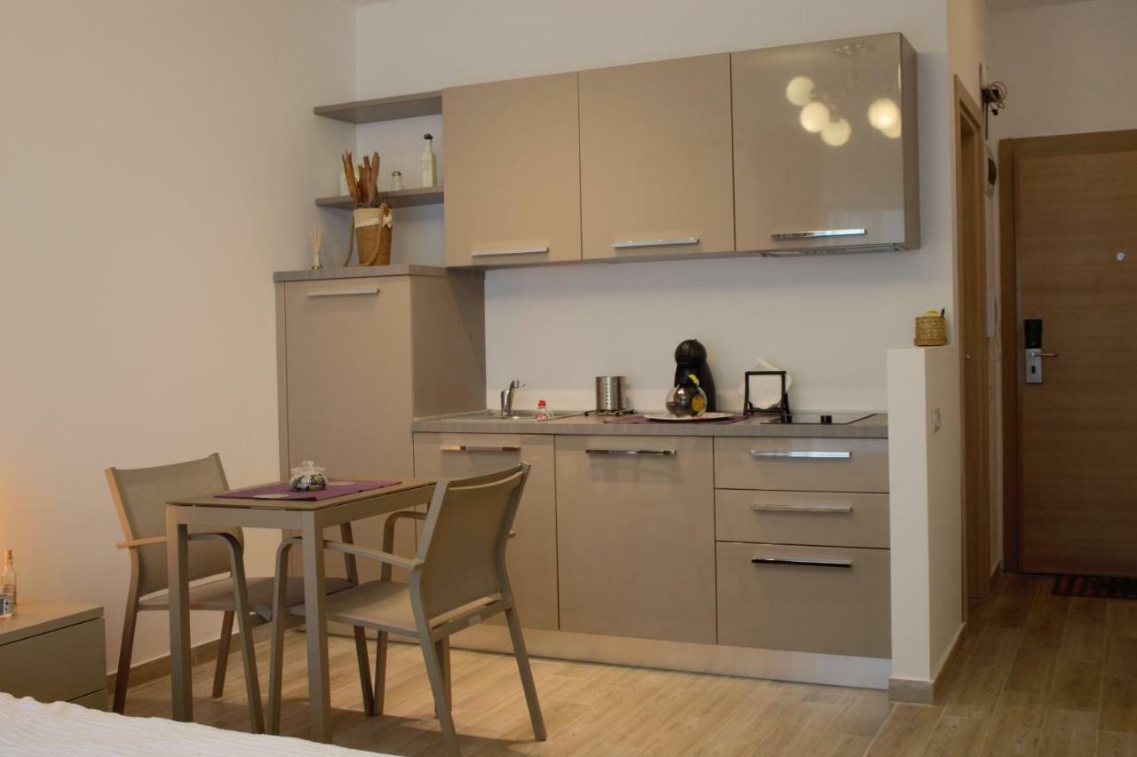 Luxury Studio 42 De Silva Mamaia Exteriör bild